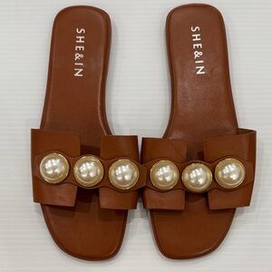Tan Slide Sandals with Pearl Bow Accents